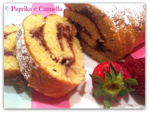 Rotolo al cocco e fragole di Paprika e Cannella Blog